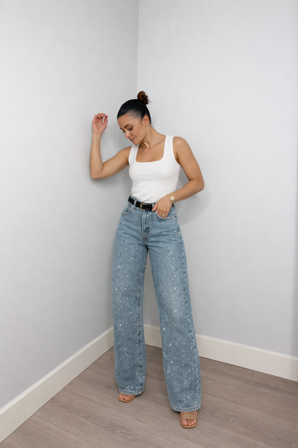 Women's High Waist Straight Jeans – Subtle Glitter Detail Denim